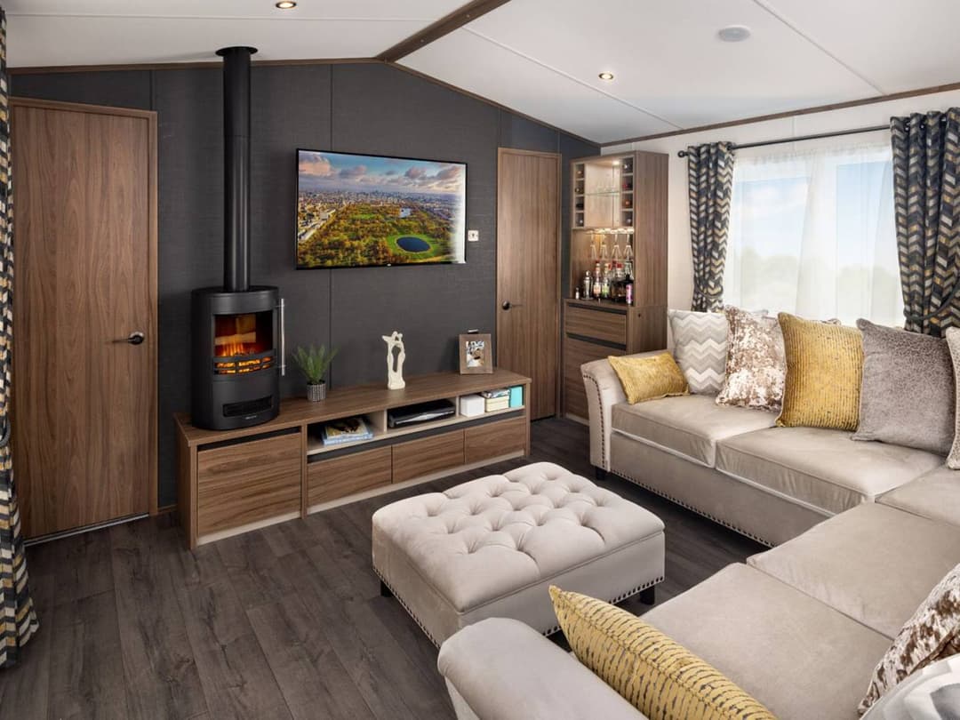 Carnaby Langham Lodge  40x13     2bed
