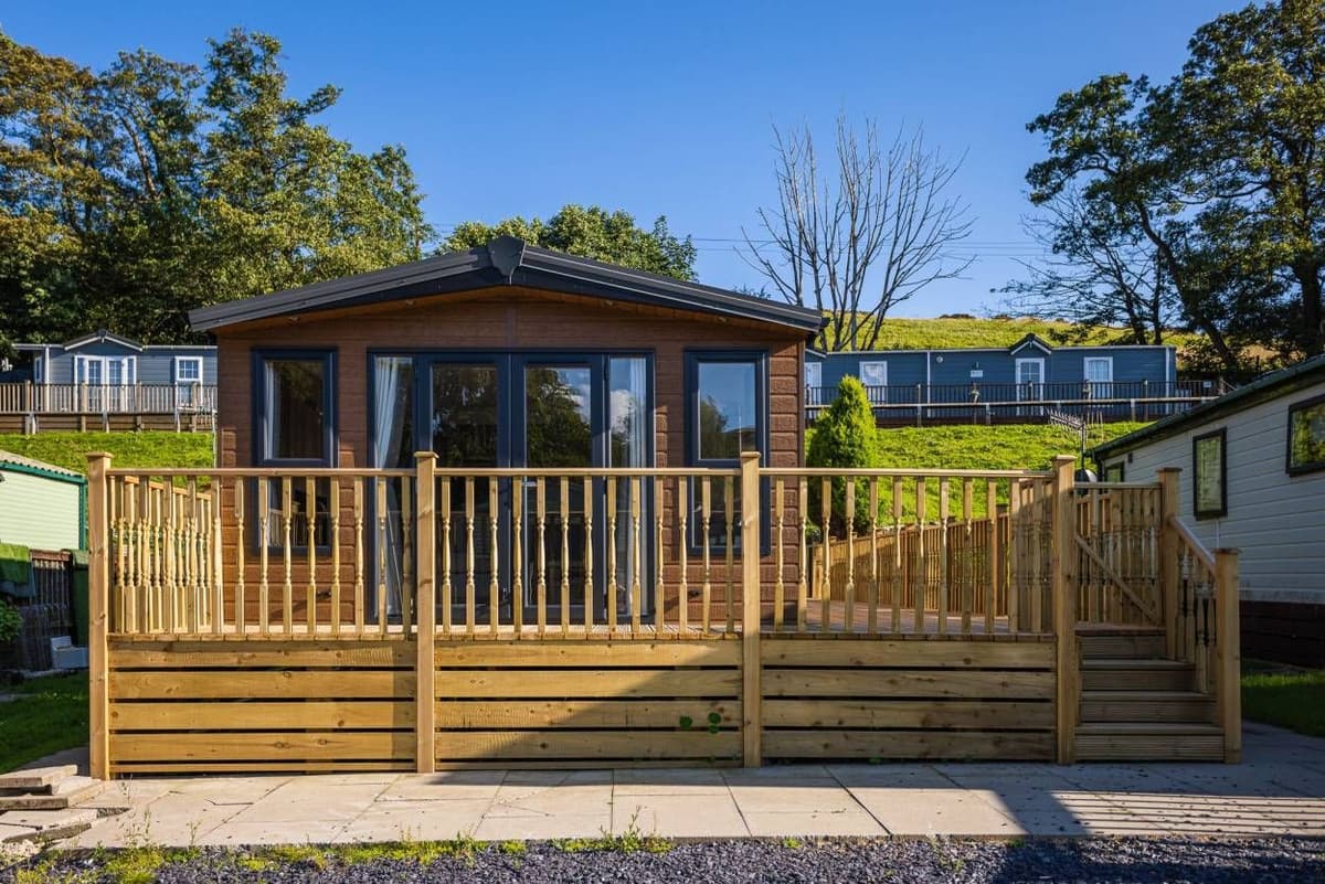 Bronte Norwood - 14.6 ft Wide