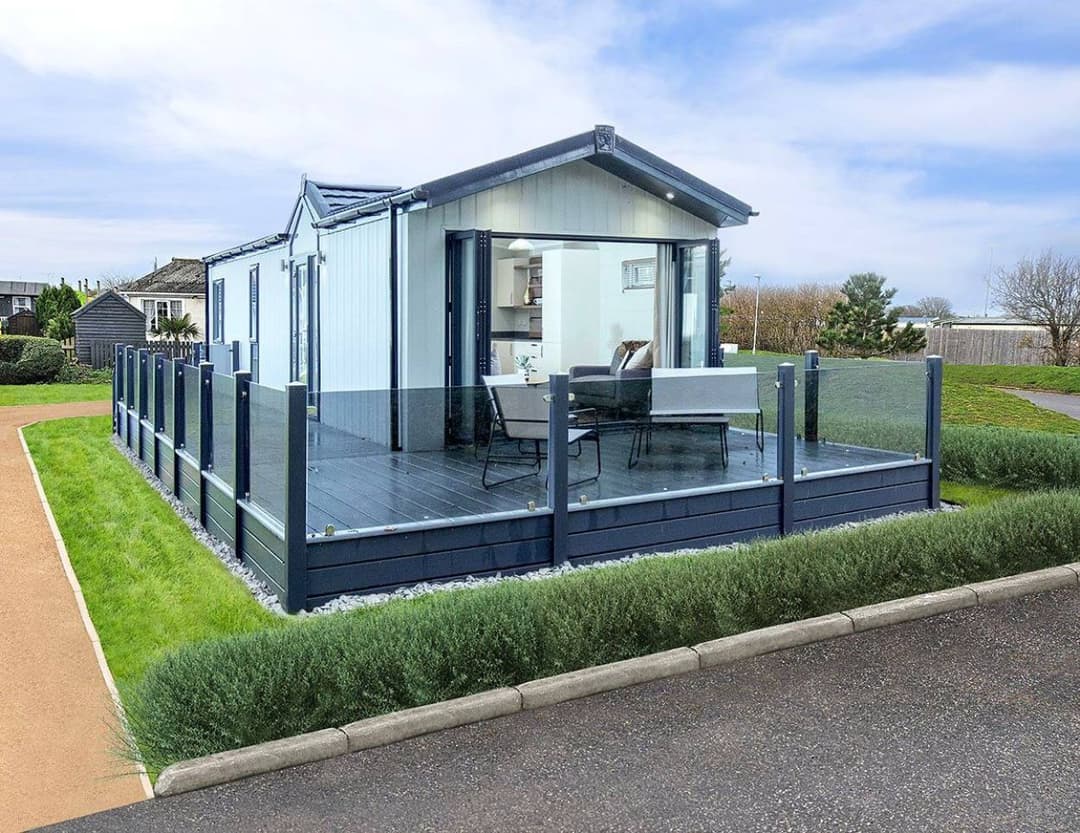 Carlton Lodge
