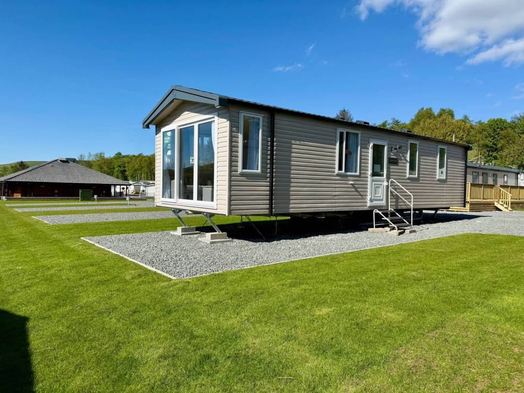 AVAILABLE NOW - Brand New Holiday Homes 