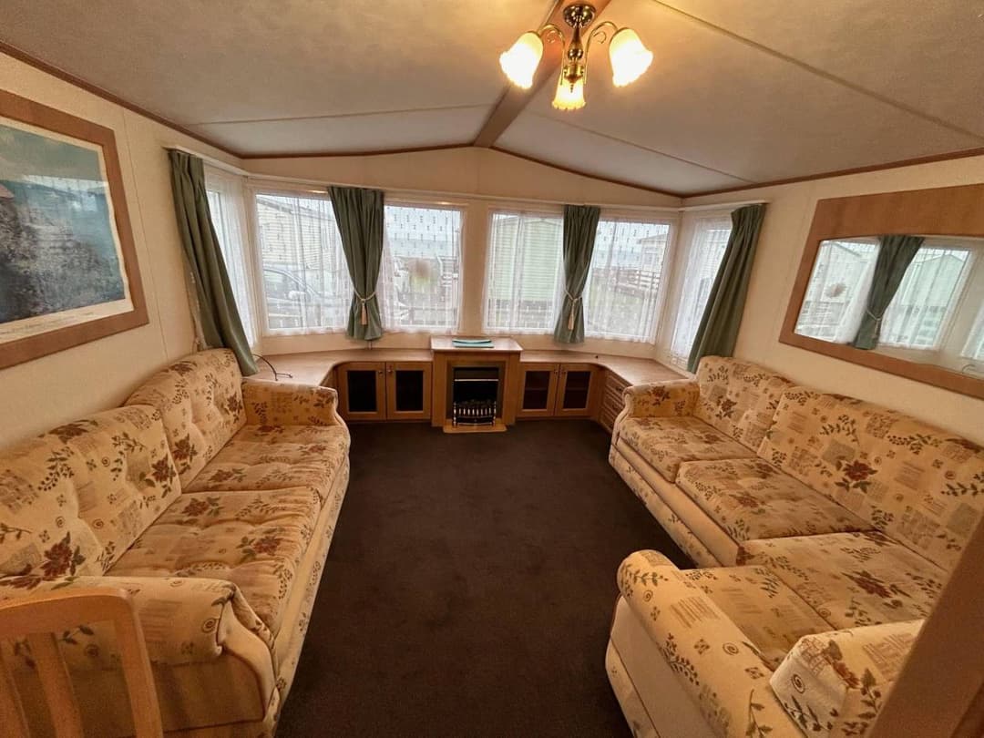 Omar Buckingham Double Glazed Central Heated NO SITE FEES TO PAY UNTIL 2026