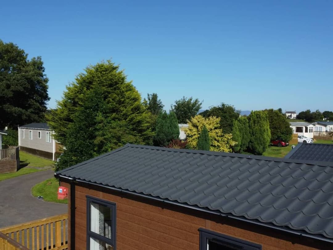 BEVERLEY NORWOOD LODGE