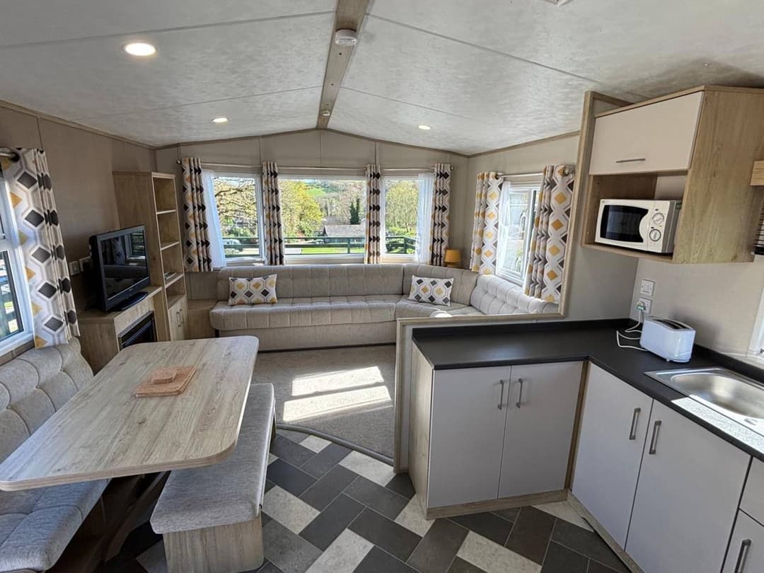  END OF SEASON STEAL: Luxury 2021 Carnaby Ashdale with Full Decking - License to 2042!