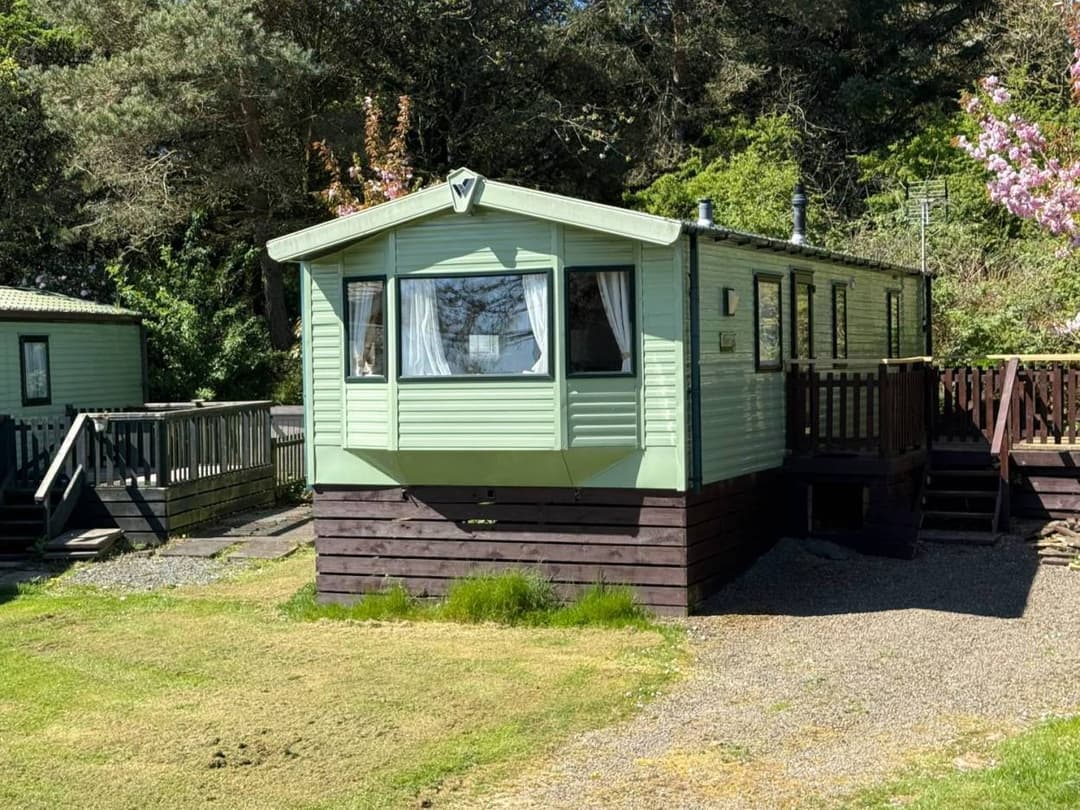 Luxury Caravan With Decking