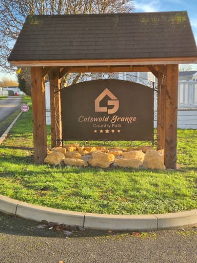 Cotswold Grange Country Park